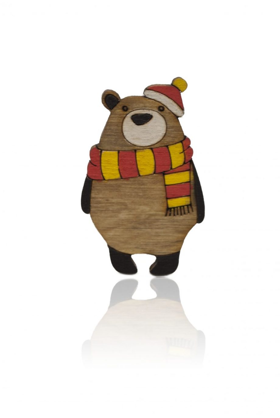 Drevená maľovaná brošňa - Medveď s farebným šálom
